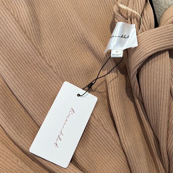 Line and Dot Dre Crisscross Midi Dress - Medium - Picture 7 of 12